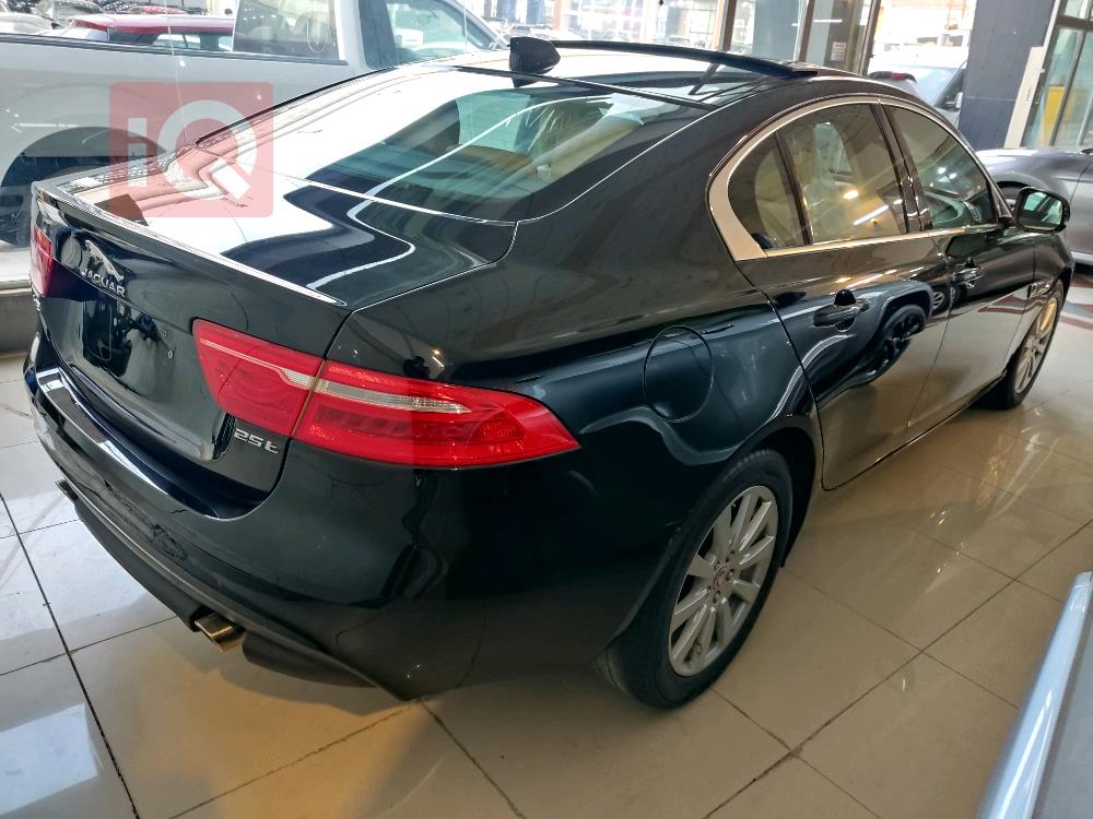 جاكوار XE